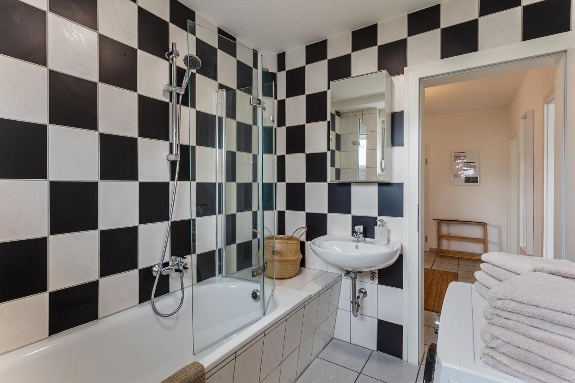 Apartment Lahntaler 6 Gaeste, Wlan, Netflix, Bahnhofsnah *